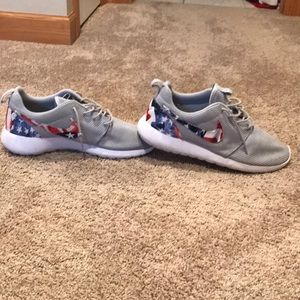 Nike American Flag Roshe